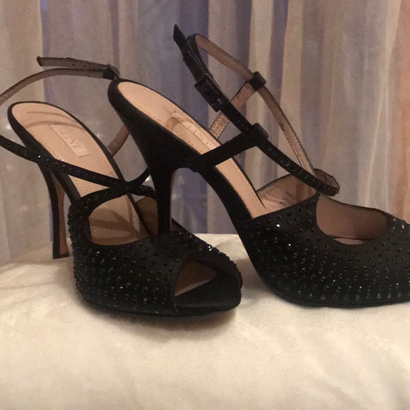 GLINT BLACK HEELS - Picture 6 of 8